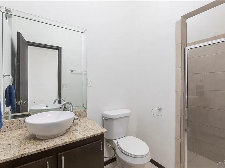 2037 S 45th St — Photo 18