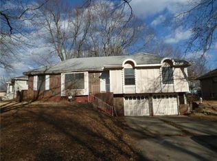 11915 Smalley Ave, Grandview, MO 64030