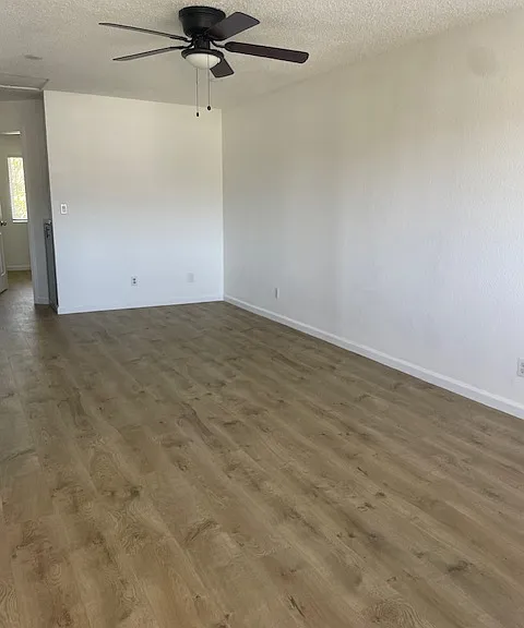 Genesis Apartments — Photo 34