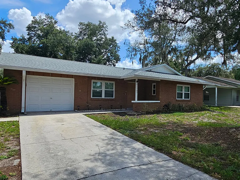 11127 Stafford Ln — Photo 1