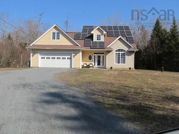 2249 Sackville Dr, Halifax, NS B4E 3C6