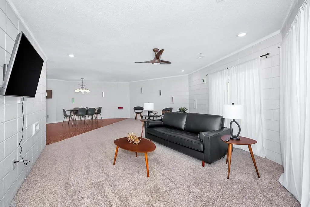 4 bed, 2108 sqft, $2,700 — Photo 1