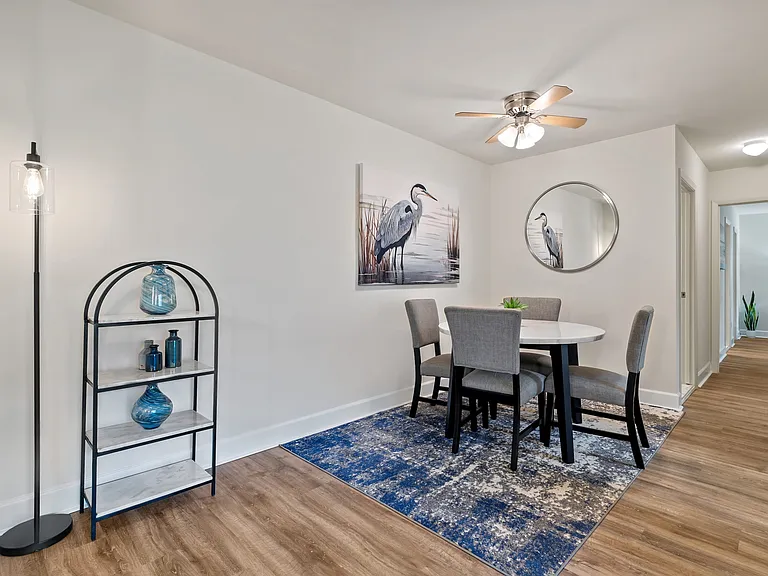 Woodsdale Apartments — Photo 6