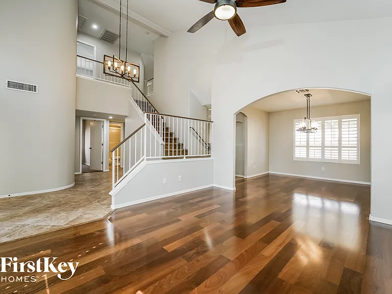 8166 N Pocono Way — Photo 2
