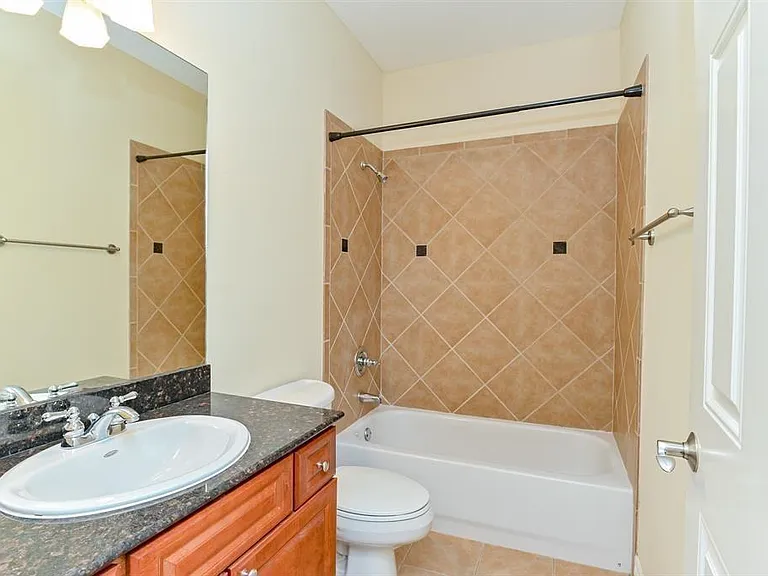 802 Garden Trace Ln — Photo 18