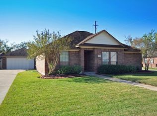 515 Jackson Ave, Clute, TX 77531