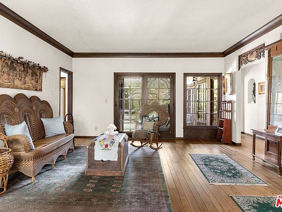 4th image of 739 24th St