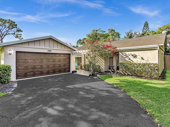 3996 NW 7th Ct
