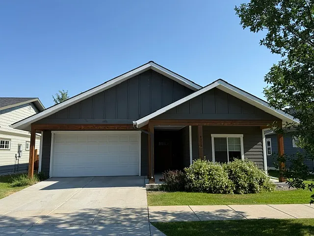 4213 Brenden St — Photo 1