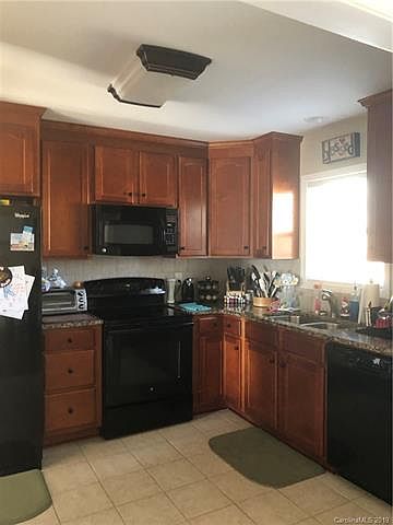 2nd image of 114 Bluff Ct