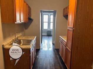 2053 W Touhy Ave APT 2, Chicago, IL 60645