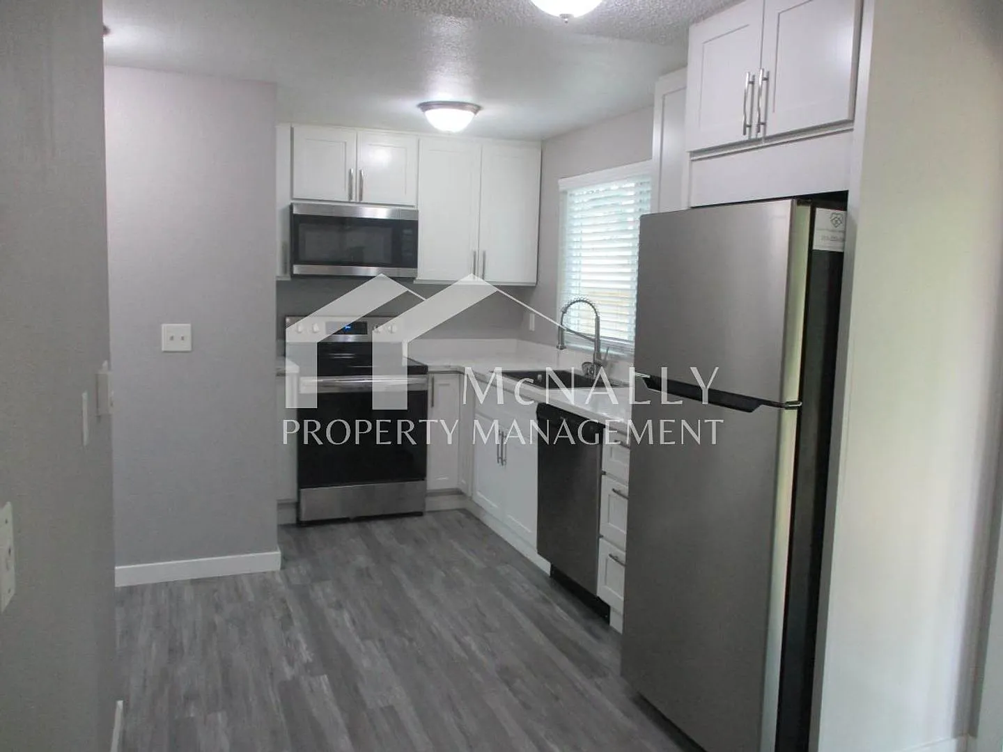 Skinner - 10615/10617 — Photo 2