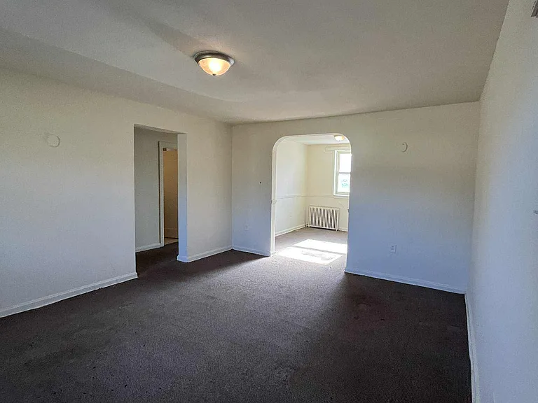 797 E Market St — Photo 6