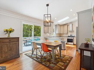 6616 Crayford St, Burke, VA 22015