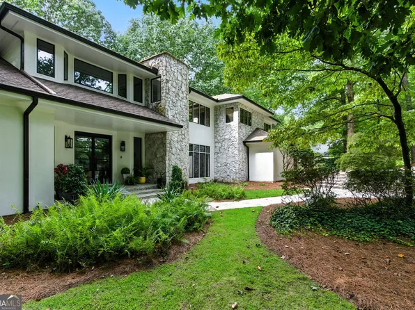 5410 New Wellington Close, Sandy Springs, GA 30327