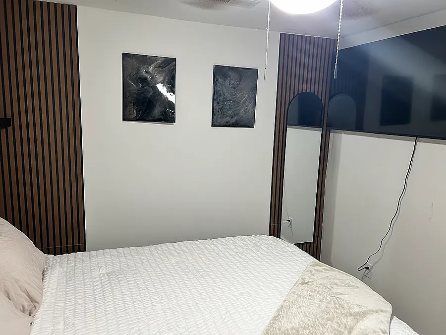 6 bed, 1928 sqft, $1,100 — Photo 3