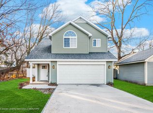 832 E Shiawassee St, Lansing, MI 48912