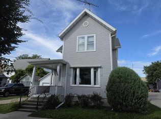 134 W Prairie St, Columbus, WI 53925