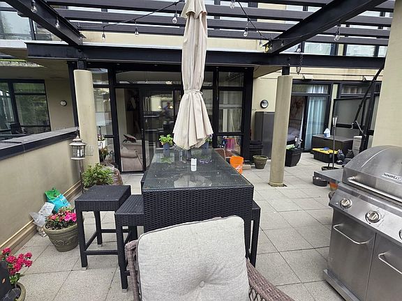 3rd image of 11 E Royal Ave #405