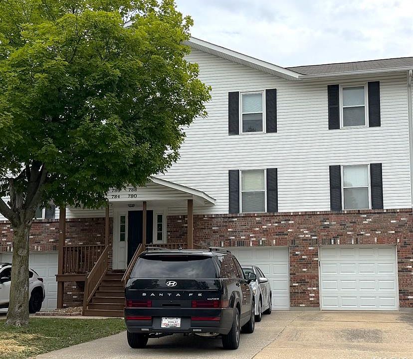 1st image of 790 Delray Dr #G