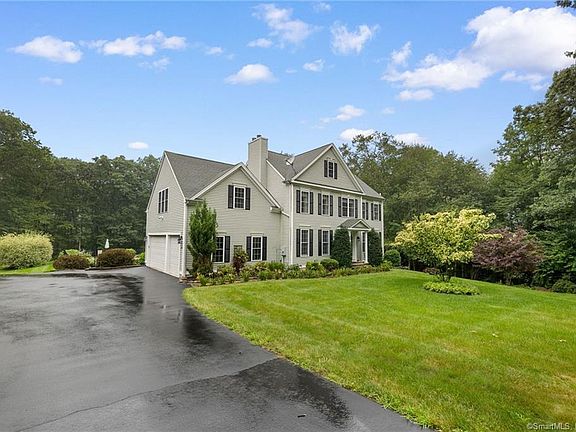 4th image of 28 Teaberry Ct