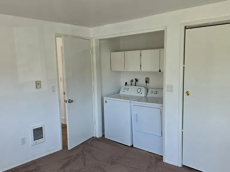 Washer / Dryer in back Bedroom