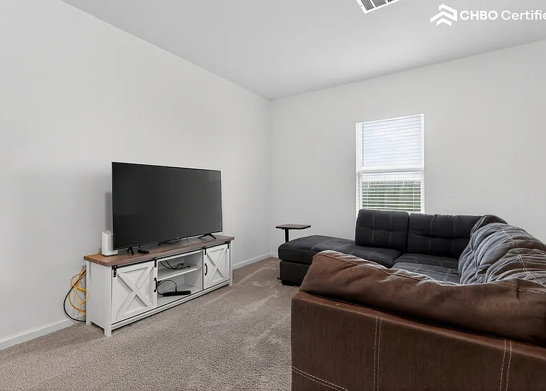 1052 Long Bay Ct — Photo 6