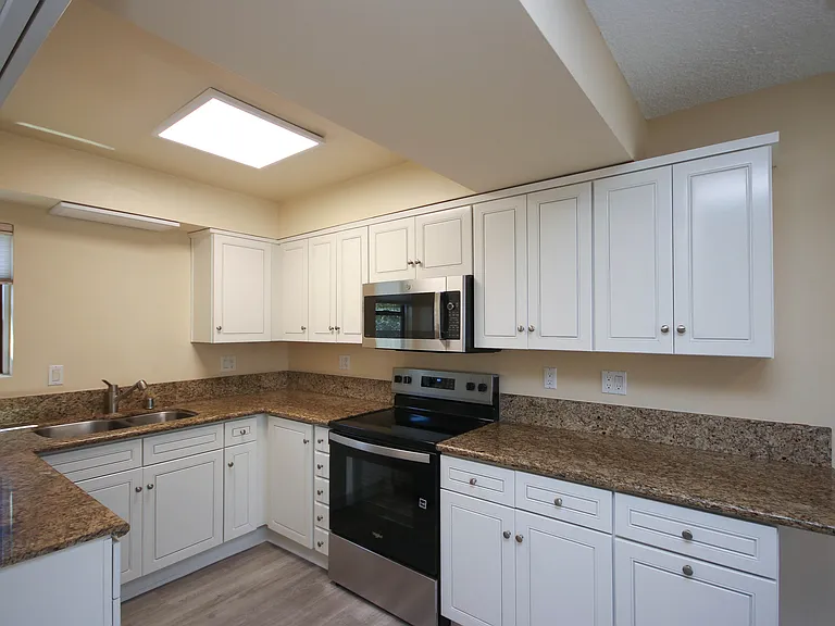 874 S Marengo Ave #10 — Photo 13