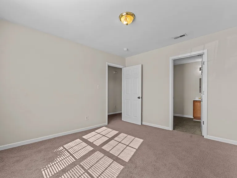 408 Anna St — Photo 7