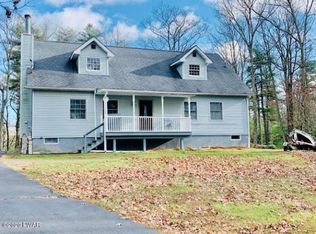 149 S Nichecronk Rd, Dingmans Ferry, PA 18328