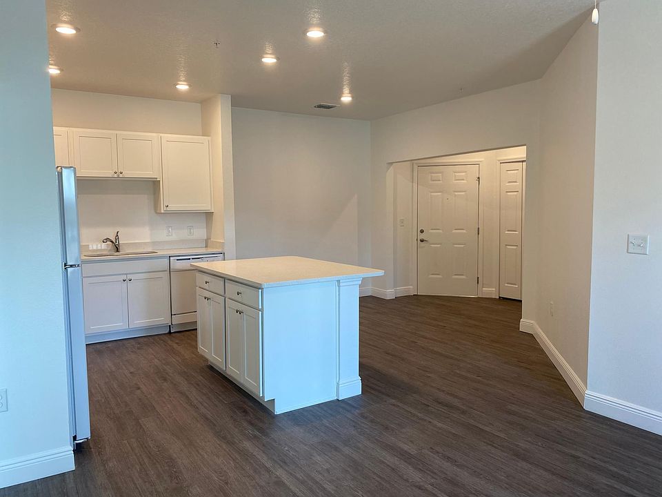 1st image of 1981 Heritage Key Blvd #203
