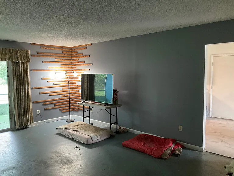 58 Silver Ln — Photo 2