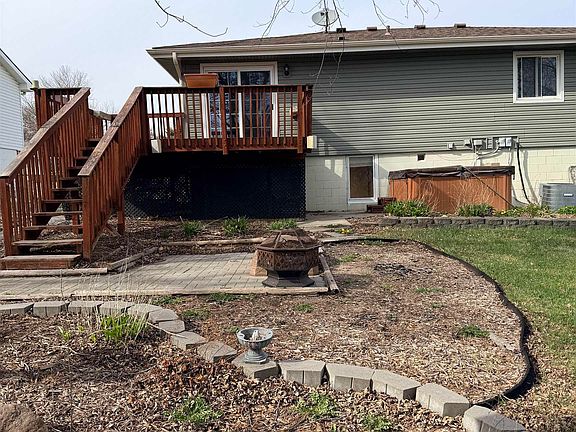3rd image of 705 E 4th St