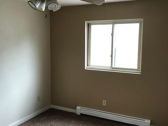 4th image of 836 Vine Ave