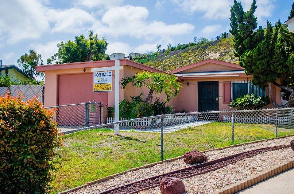 1st image of 4015 Marzo St
