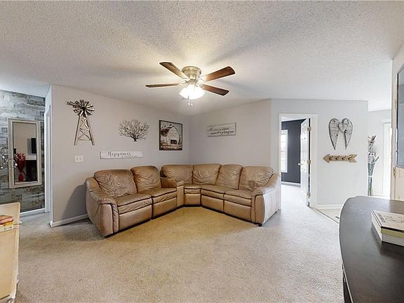 4th image of 2681 Eagle Dr