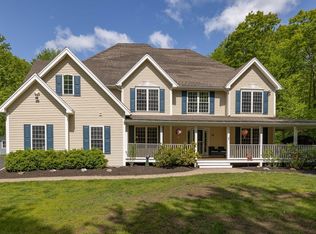 28 Stone Farm Rd, Barrington, NH 03825