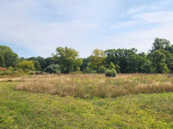 42751 N Sheridan Oaks Dr, Antioch, IL 60002