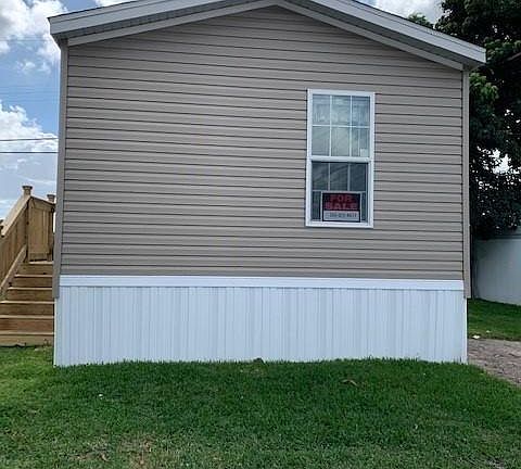 2nd image of 1401 W 29th St Lot D-76