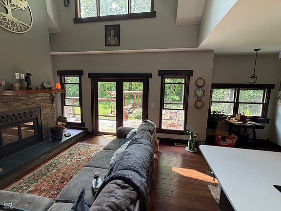 5th image of 3656 Hollybrook Rd