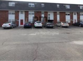 24 W Buchanan Ave #10, Charleston, IL 61920