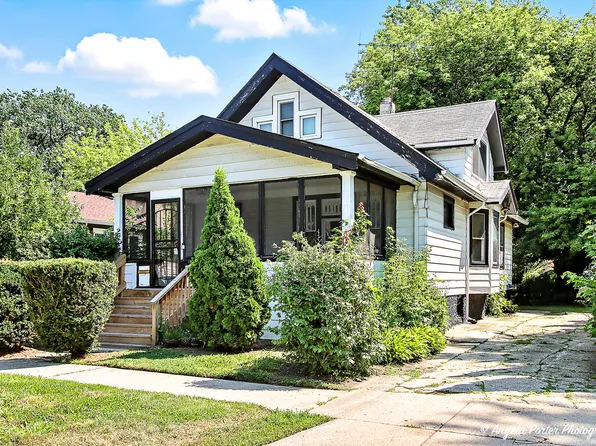 1705 Victoria Ave, North Chicago, IL 60064