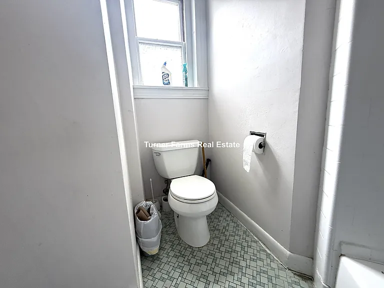 1800 Massachusetts Ave #302 — Photo 6