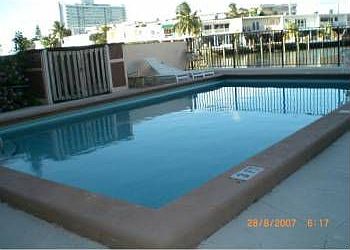 1st image of 7125 Bay Dr APT 201
