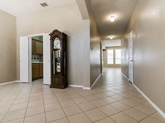 5th image of 1216 Westgate Dr