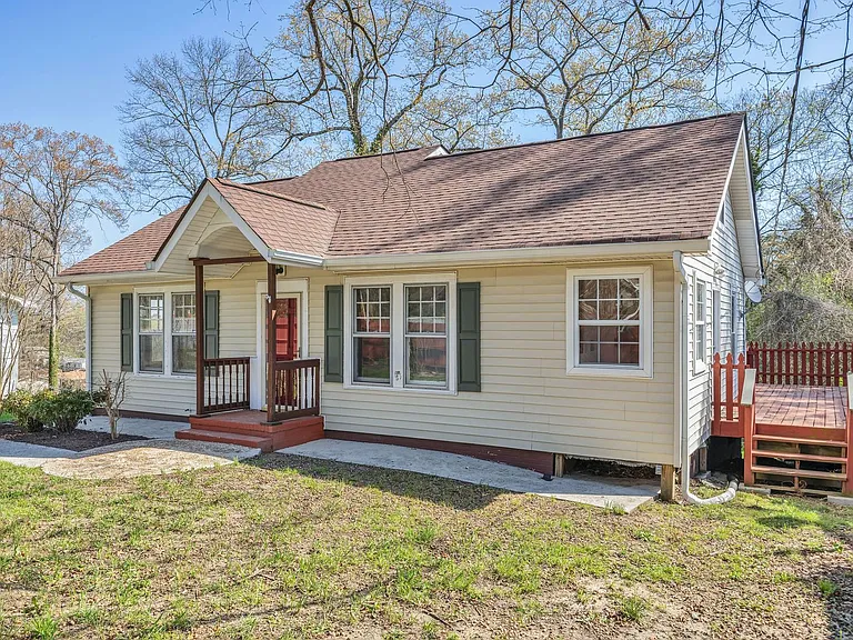 156 Greens Lake Rd — Photo 2