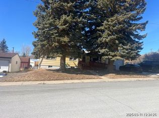 1228 Weaver St, Rawlins, WY 82301
