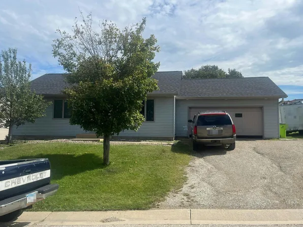 156 5th Ave SE, Dover, MN 55929