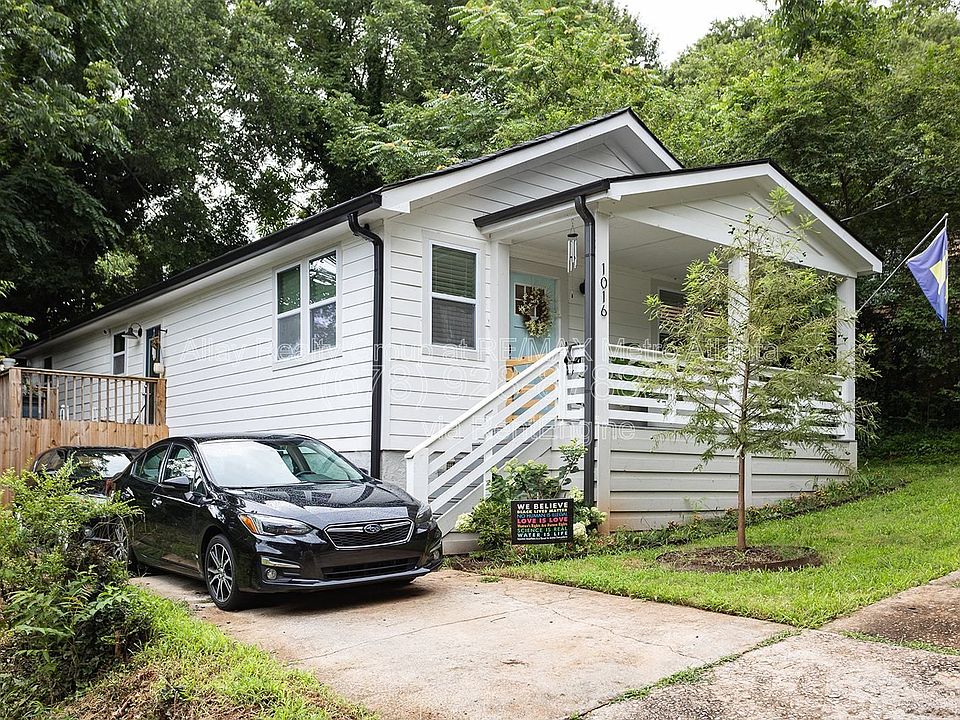 1st image of 1016 Coleman St SW