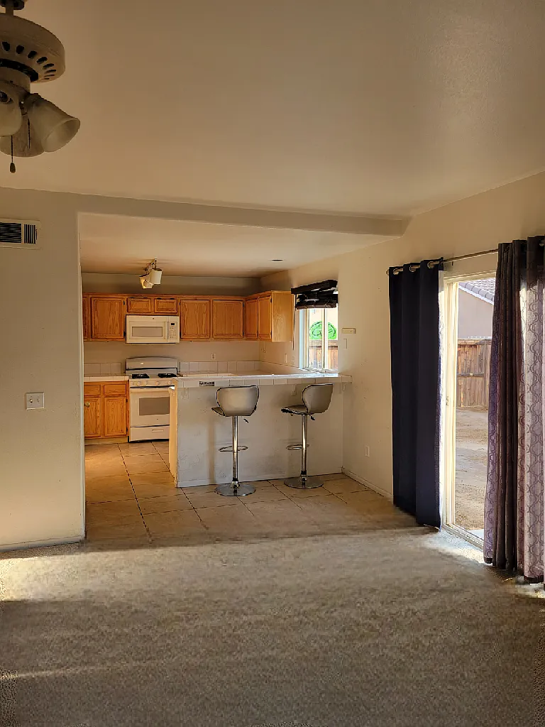 4 bed, 1842 sqft, $2,750 — Photo 1